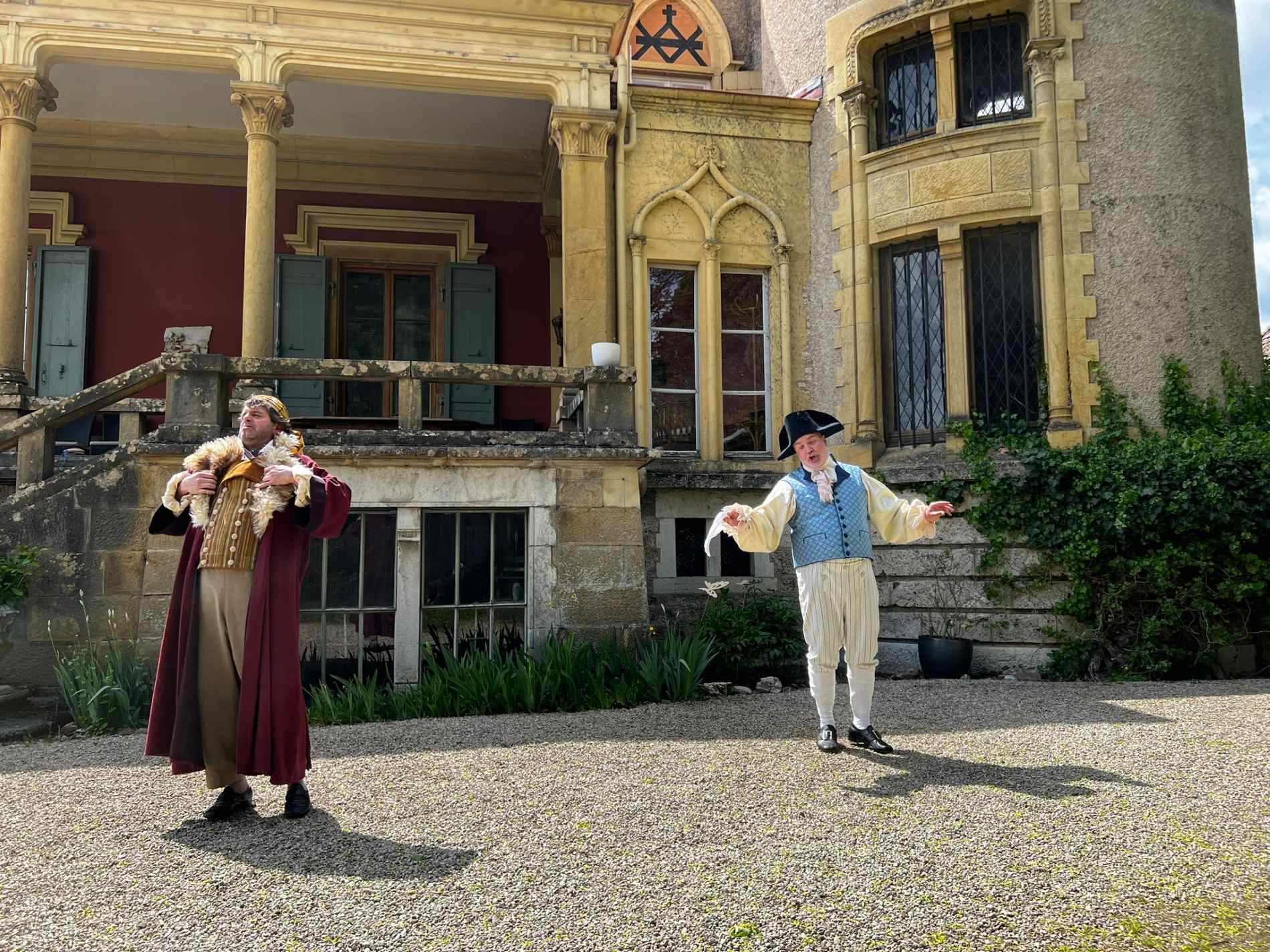 © Hervé Broillet – Marat tournant le dos à la bourgeoisie : deux univers que tout oppose