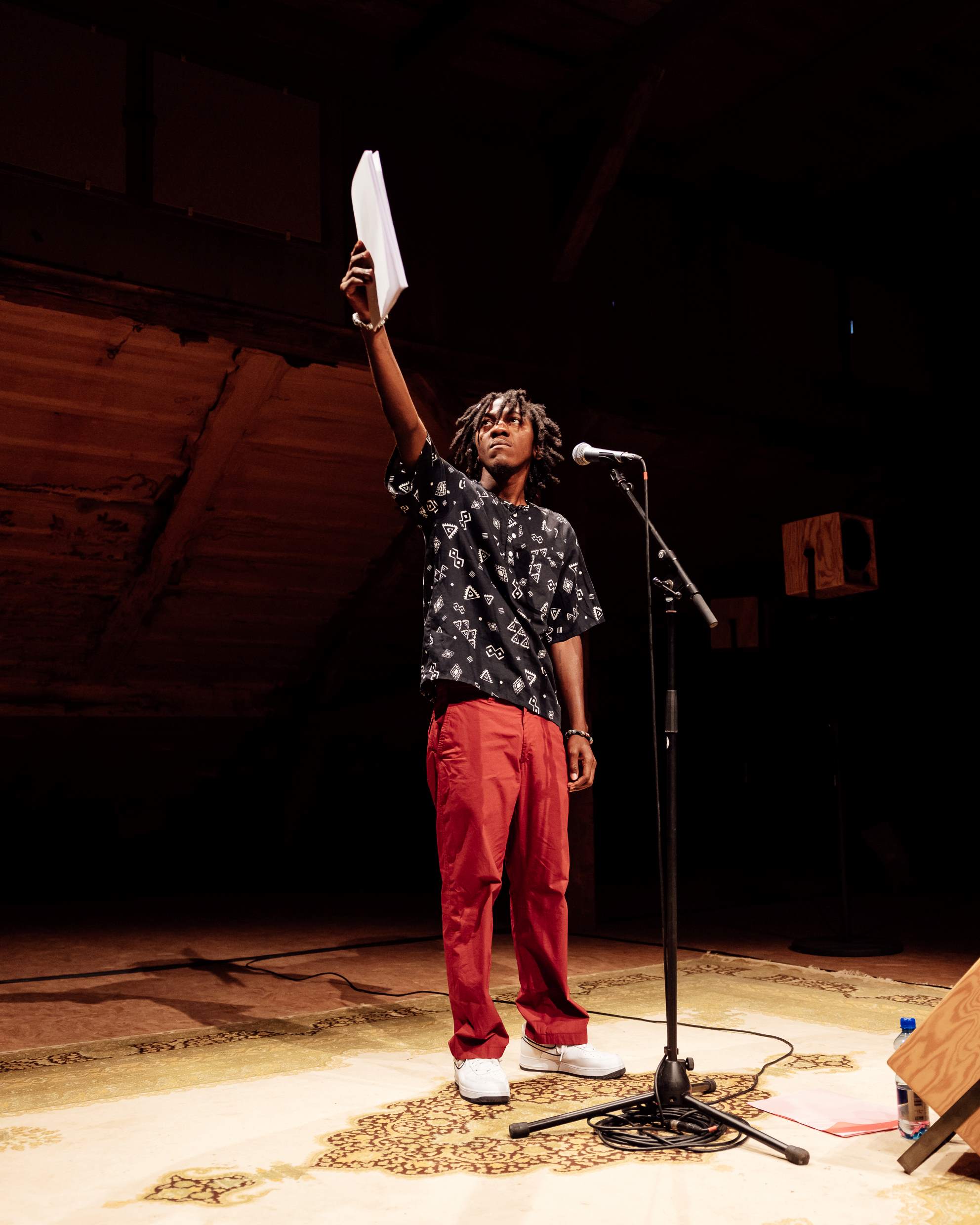 © Julie Folly – Jean d’Amérique et le poids qu’il donne aux mots.