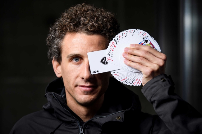 Abracadabra, et si l’illusion se mettait au service de la vérité ?