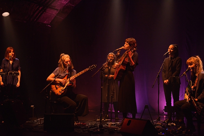 Meimuna, la cigale qui chante ses fables
